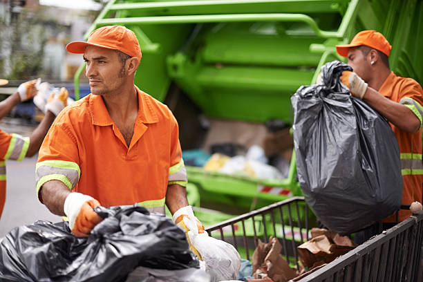 Best Garage Cleanout Services  in Kapaau, HI